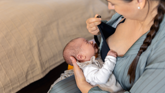 Signs Your Baby Is Weaning Off Breastmilk